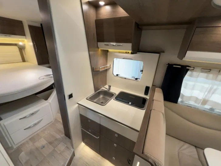 Fahrzeugbild Mooveo TEI 70 QBH/Queensbett+Hubbett/Garage/Solar/Klima #13