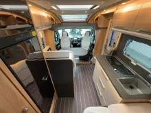 Fahrzeugbild Knaus Sky TI 550 Platinum Selction/Festbett/Finanzieru #9
