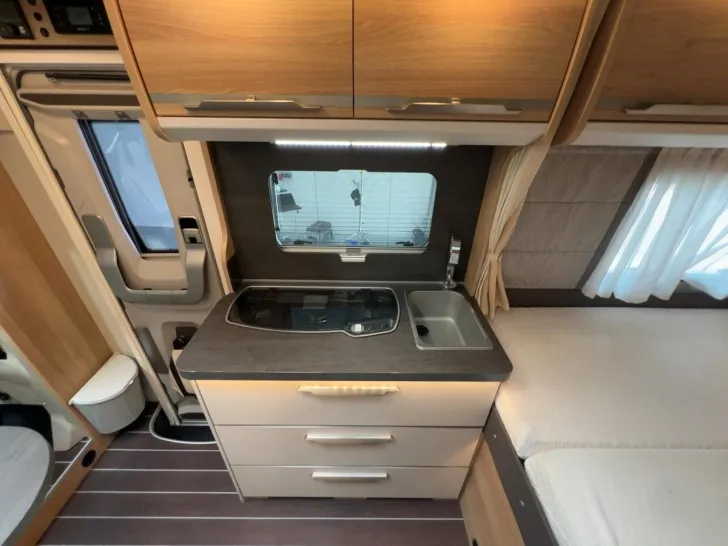 Fahrzeugbild Knaus Sky TI 550 Platinum Selction/Festbett/Finanzieru #13