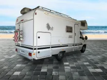 Fahrzeugbild Bürstner A 576 / Etagenbetten / Garage / DPF-Grün #4