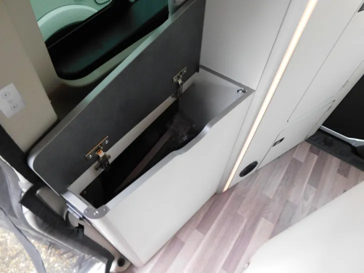 Fahrzeugbild Ford Nugget Aufstelldach AHK+Rückfahrkamera+Markise #13