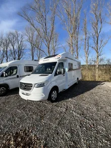 Fahrzeugbild Weinsberg CaraCompact EDITION PEPPER Suite 640 MEG Anhängerkupplung #4