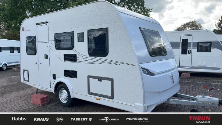 Frontal Vorne Tabbert Senara 400 QD 2,3 toller Reisewagen