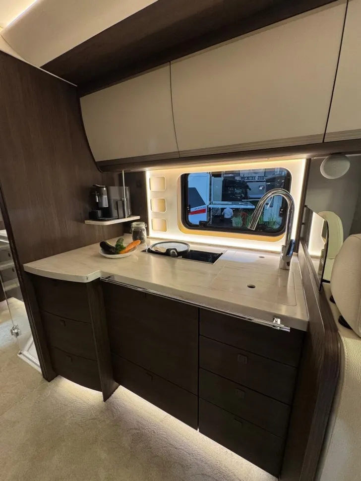 Fahrzeugbild Morelo Grand Empire 118 GSB #10