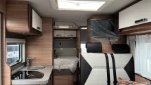 Sicht vorne-hinten Weinsberg CaraCompact EDITION PEPPER 600 MF Zustand sehr gut