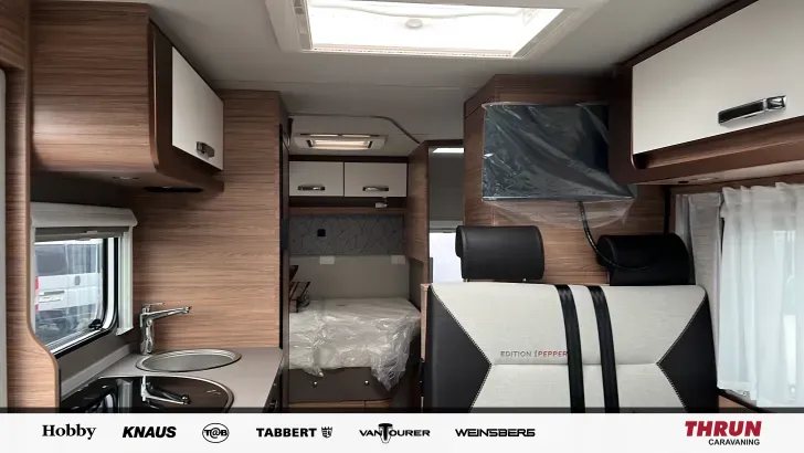 Sicht vorne-hinten Weinsberg CaraCompact EDITION PEPPER 600 MF Zustand sehr gut