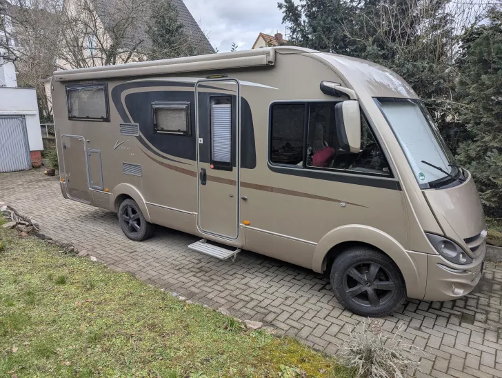 Fahrzeugbild Bürstner Viseo I 690 G Individuelles Fahrzeug - keine #1