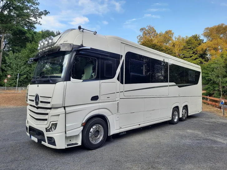 Fahrzeugbild Concorde Centurion 1200 GST #4