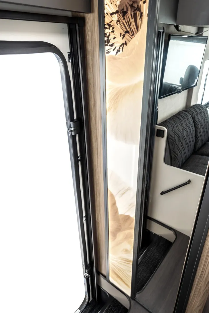 Fahrzeugbild Mobilvetta K Yacht Tekno Design 79 NB - mit Hubbett #26