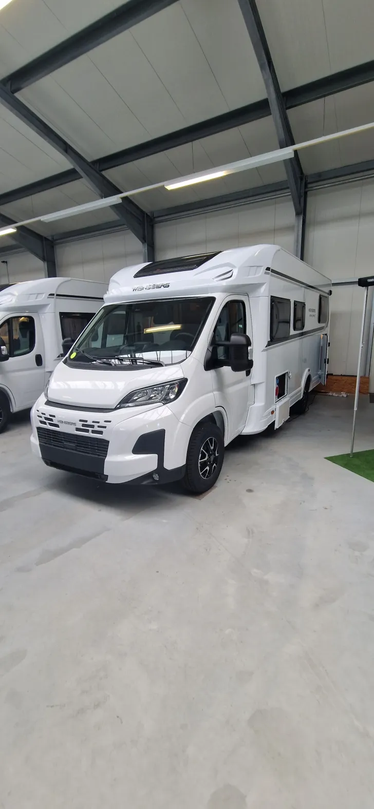 Fahrzeugbild Weinsberg CaraSuite EDITION SPICY 700 MEG 2027er Modell #3