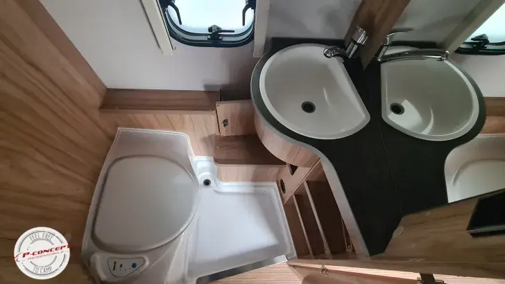 Fahrzeugbild Hymer Eriba Feeling 425 Neuwertig #33