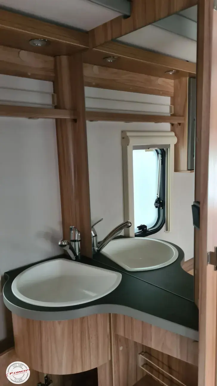 Fahrzeugbild Hymer Eriba Feeling 425 Neuwertig #34