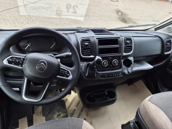 Fahrzeugbild Carado T 447 *pro+ Paket*SAT+TV*Hubbett* #12