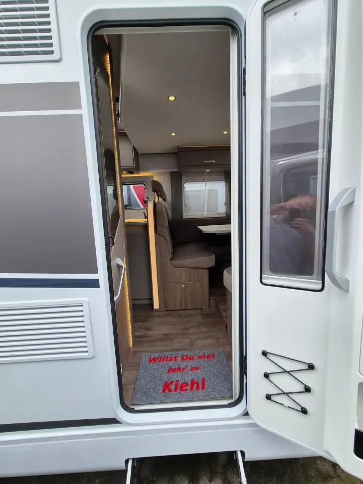Fahrzeugbild Carado T 447 *pro+ Paket*SAT+TV*Hubbett* #14