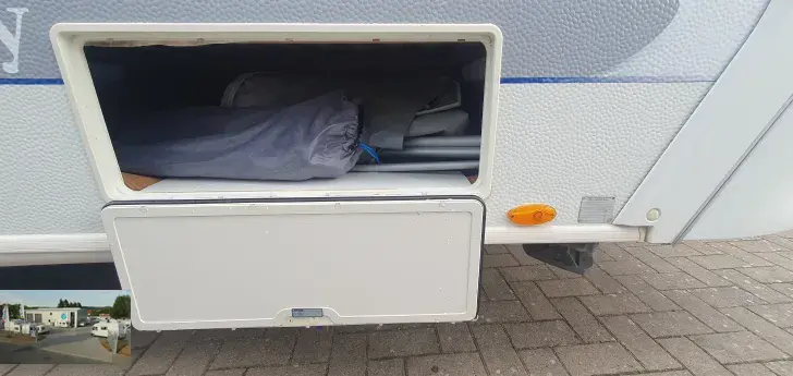 Fahrzeugbild Hobby Excellent 495 UL Nr. 35 - Mover, Markise, EB #36