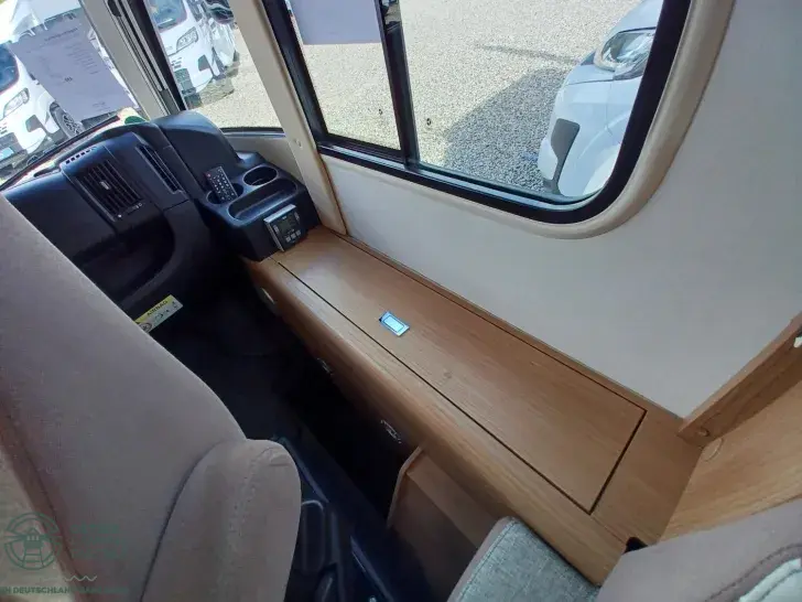Fahrzeugbild Malibu I 410 Top gepflegt! #10