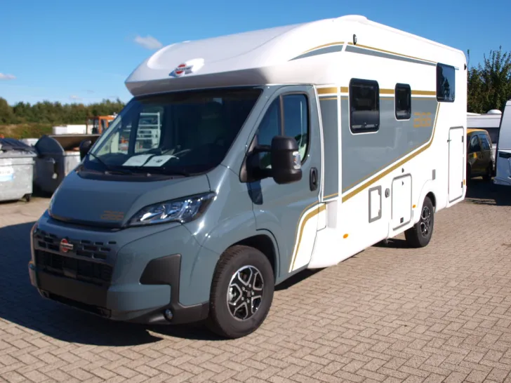 Fahrzeugbild Bürstner B66 690 TD Polster "Stone"/Automatik/SAT #5