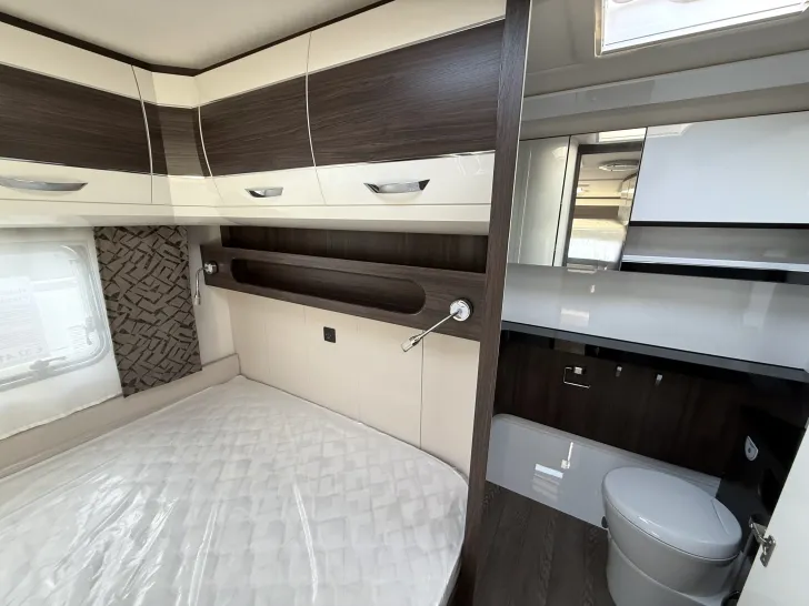 Fahrzeugbild Hobby Prestige 560 WFU 2.000 kg LM-Felgen silber #15