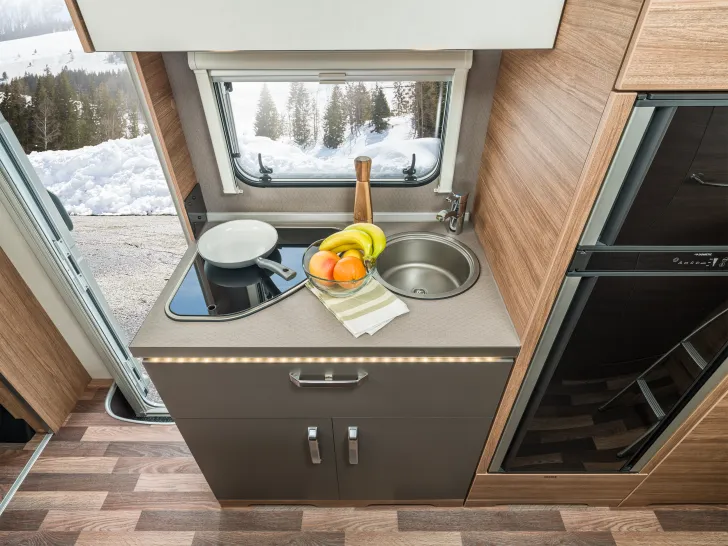 Fahrzeugbild Weinsberg CaraHome 650 DG #6