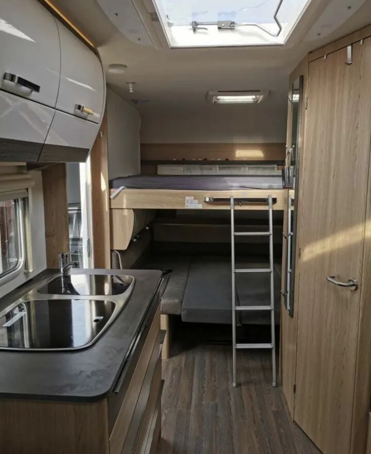 Fahrzeugbild Bürstner Averso Plus 520 TL #3