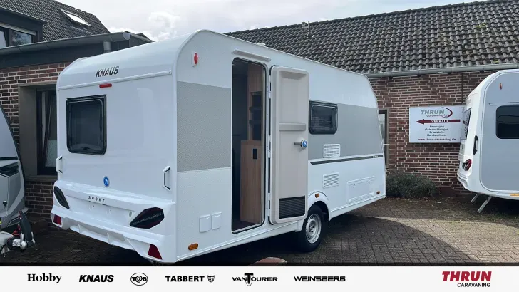Schräg Hinten Knaus Sport 420 QD Zustand sehr gut