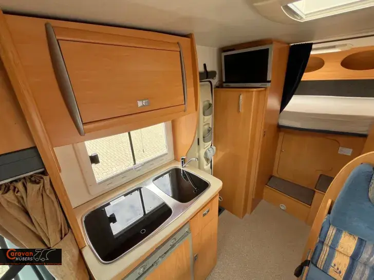 Fahrzeugbild Challenger Genesis 34 #24