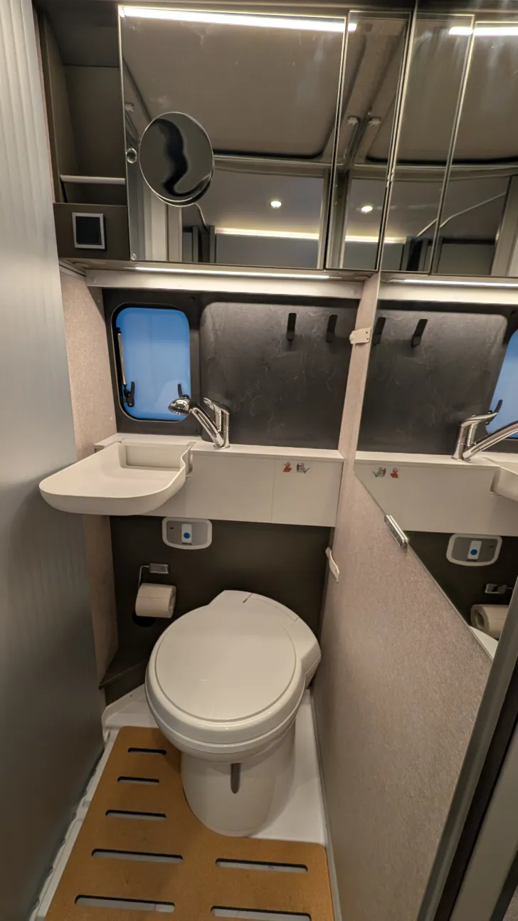 Fahrzeugbild Hymer Camper Van Ayers Rock Fast Neuwagen #5