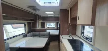 Fahrzeugbild Bürstner Averso 560 TK Nr. 64 - Etagenb., Doppelb. #7