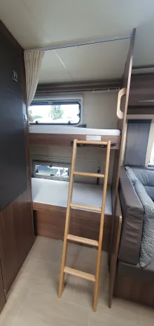 Fahrzeugbild Bürstner Averso 560 TK Nr. 64 - Etagenb., Doppelb. #8
