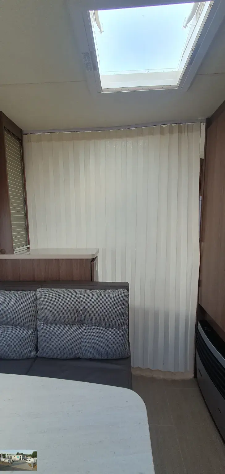 Fahrzeugbild Bürstner Averso 560 TK Nr. 64 - Etagenb., Doppelb. #18