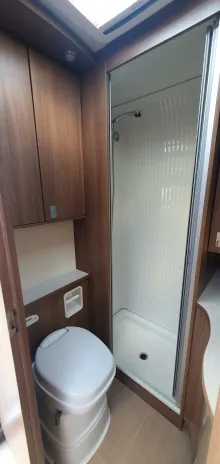 Fahrzeugbild Bürstner Averso 560 TK Nr. 64 - Etagenb., Doppelb. #26