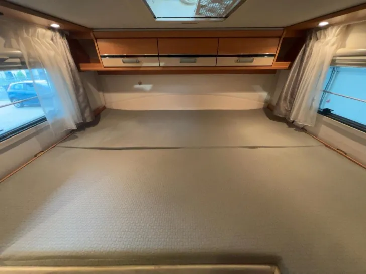Fahrzeugbild Dethleffs Globebus I008/Festbett+Hubbett/2xKlima/Garage #13