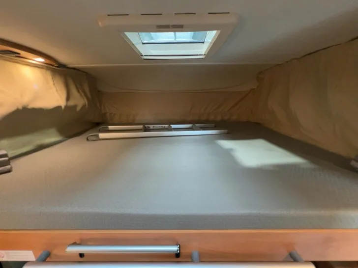 Fahrzeugbild Dethleffs Globebus I008/Festbett+Hubbett/2xKlima/Garage #14