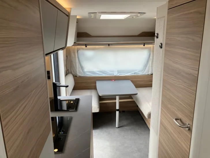 Fahrzeugbild Dethleffs Nomad 460 EL #6