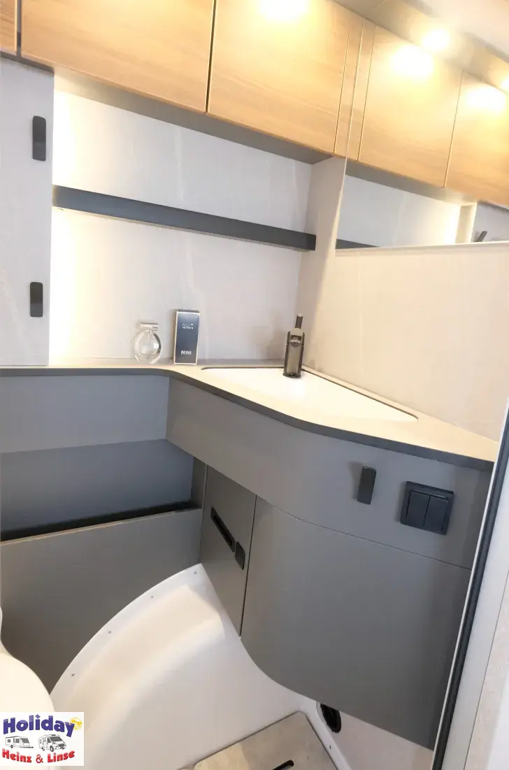Fahrzeugbild Hymer Eriba Feeling 425 Auflastung 1.600 kg Schlafdach #13