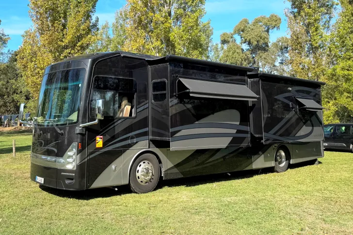 Grundriss Tag THOR Motor Coach A.C.E. 30.4 TUSCANY 38 SQ , AUTARK, CUMMI