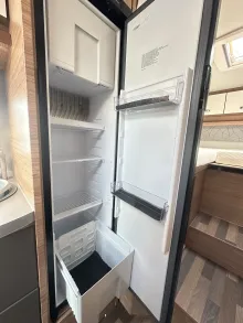 Fahrzeugbild Weinsberg CaraCompact EDITION PEPPER 600 MEG Mietfahrzeug Verfügbar 11.2026 #17