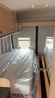 Betten Sunlight Camper Van Cliff 590 4x4 Greentrek Sofort verfügbar