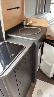 Küchen Sunlight Camper Van Cliff 590 4x4 Greentrek Sofort verfügbar
