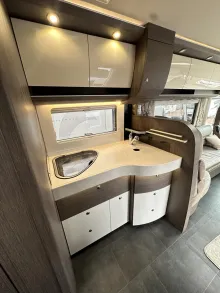 Fahrzeugbild Concorde Carver 894 L #8