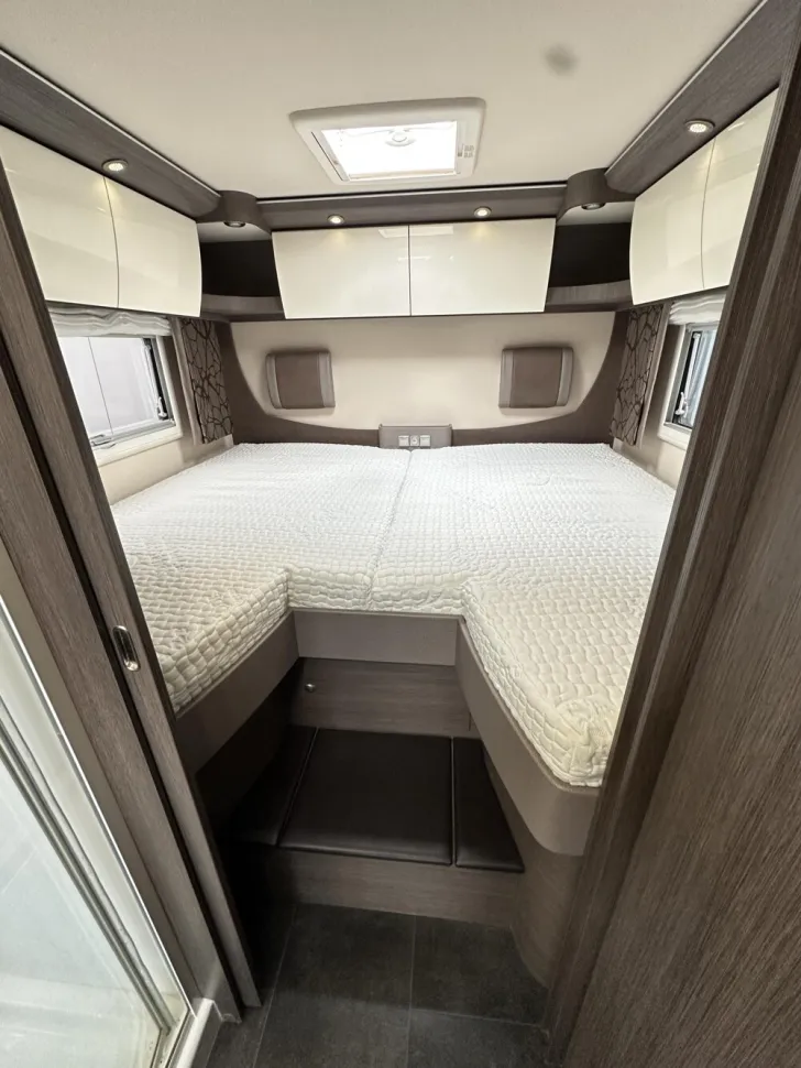 Fahrzeugbild Concorde Carver 894 L #12