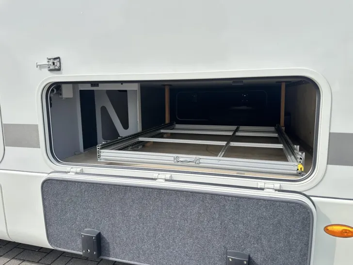 Fahrzeugbild Concorde Carver 894 L #16