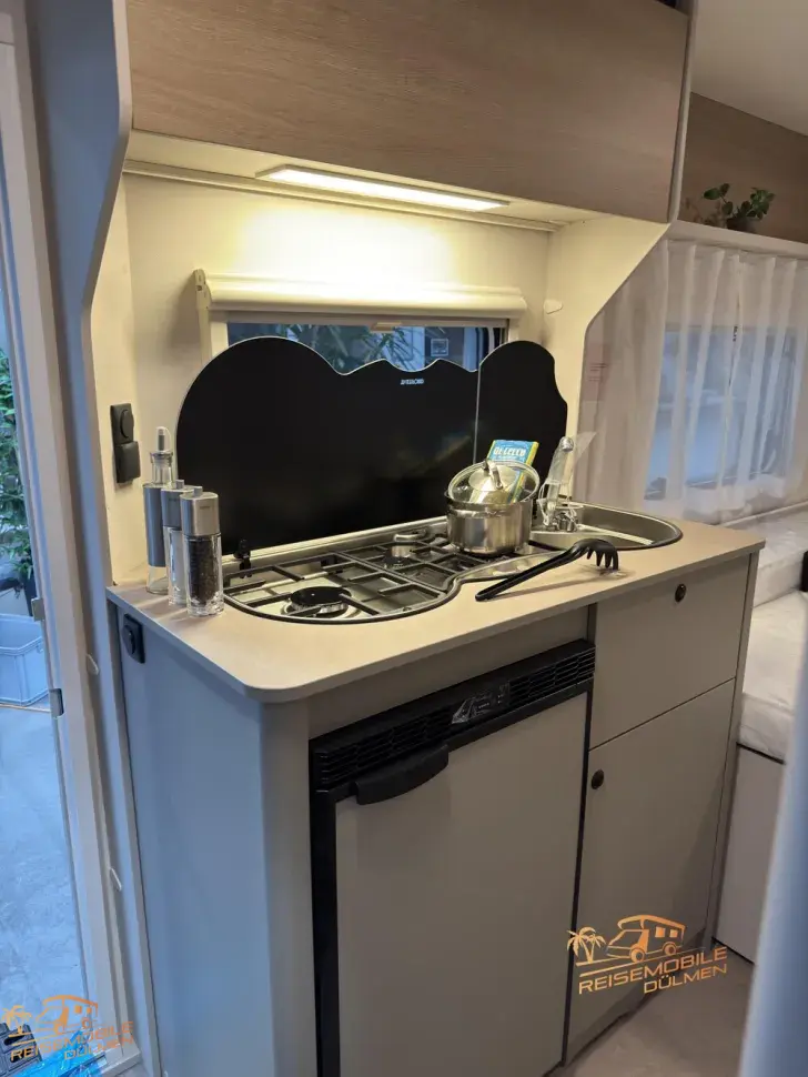 Fahrzeugbild LMC Sassino 460 E #17