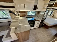 Fahrzeugbild Hobby Prestige 620 CL Hubstützen E&P Mover, Markise #5