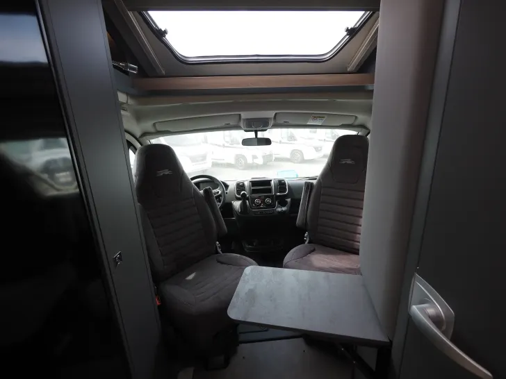 Fahrzeugbild Laika KOSMO L 105 #8