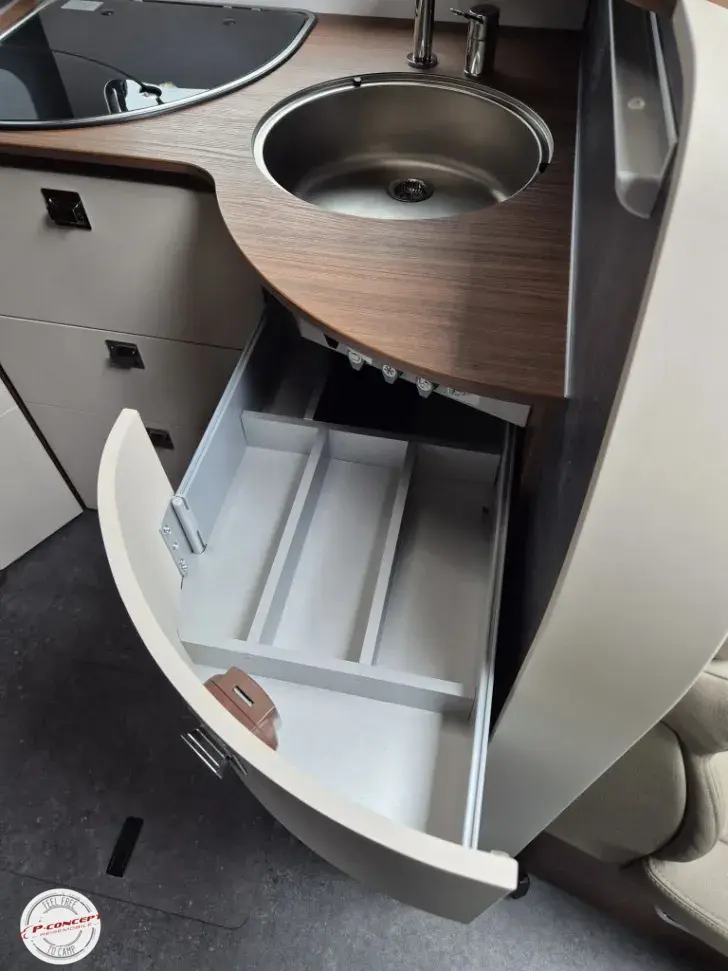 Fahrzeugbild Carthago chic c-line I 4.9 LE L Listenpreis: 183.340€ #19
