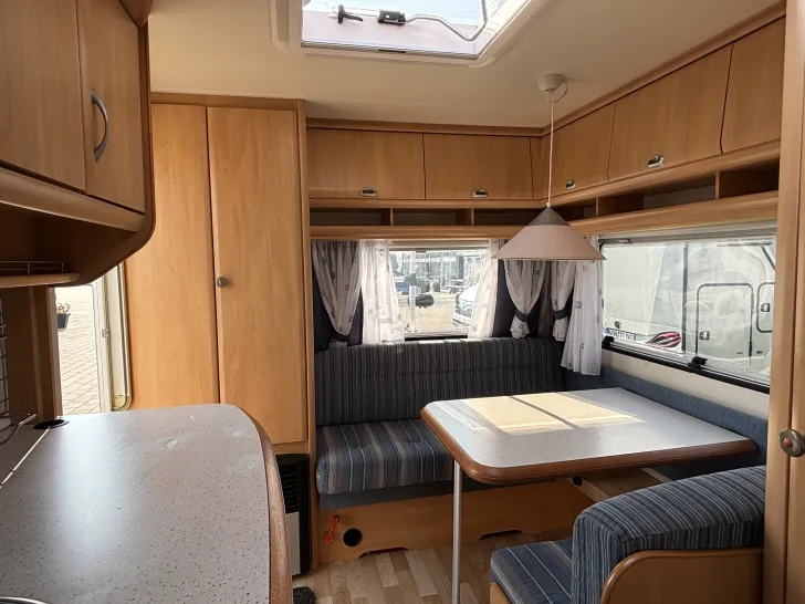 Fahrzeugbild Hobby De Luxe Easy 440 SF mit Mover, Dachreling+Leiter #6