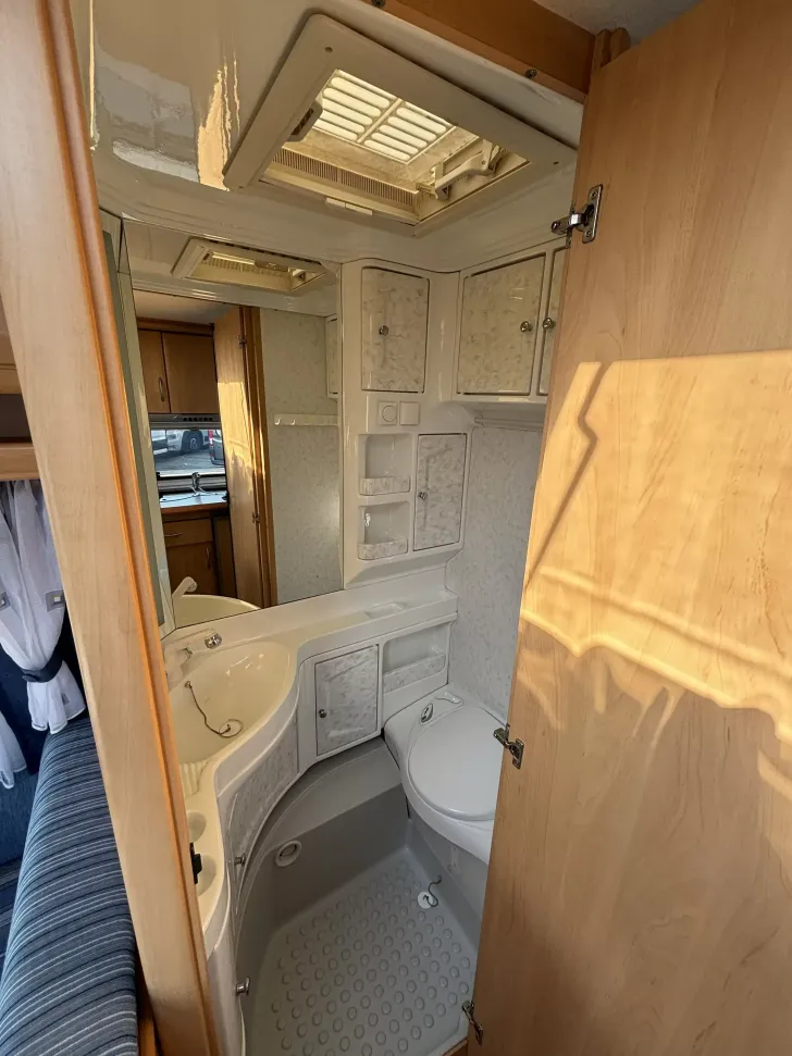 Fahrzeugbild Hobby De Luxe Easy 440 SF mit Mover, Dachreling+Leiter #9
