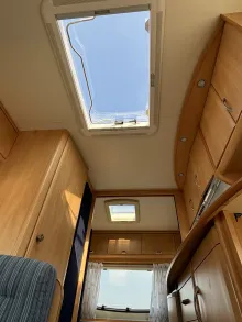 Fahrzeugbild Hobby De Luxe Easy 440 SF mit Mover, Dachreling+Leiter #11