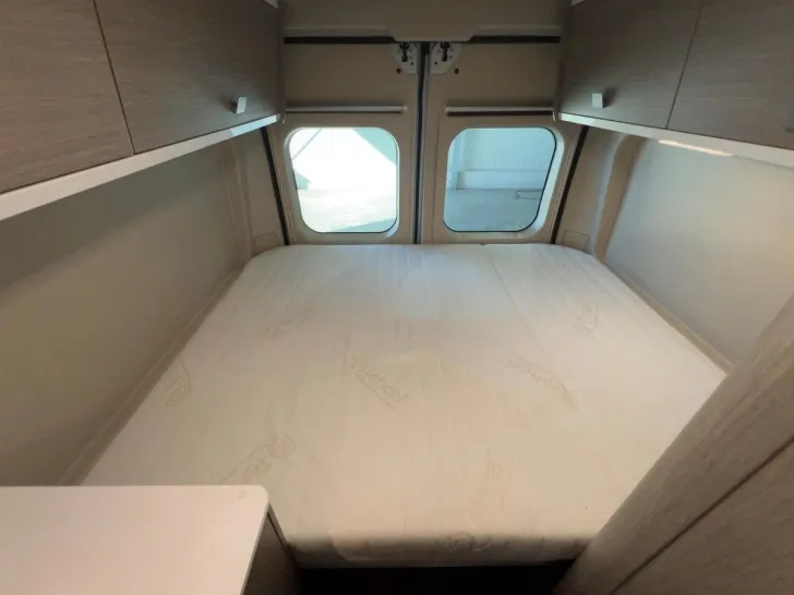 Fahrzeugbild Chausson V 594 FIRSTLINE / Festbett / AHK / TOP-ABGEBOT!! #13